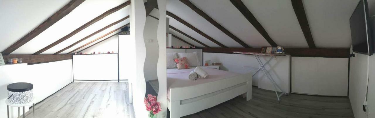 Chic Loft Appartment Krk Town Exterior photo